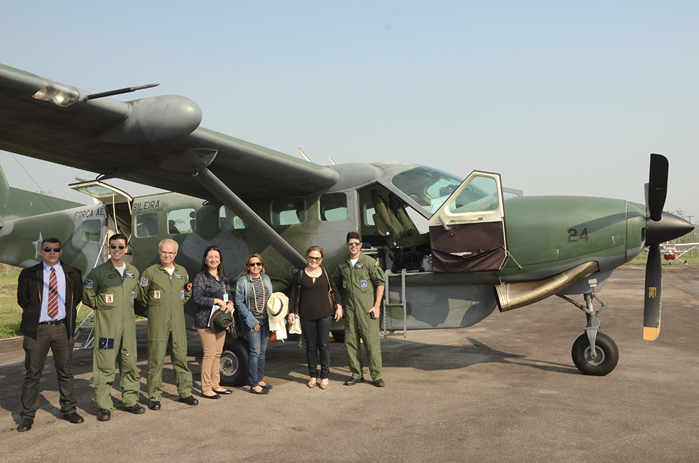 Equipe se desloca de avião modelo Caravan da Força Aérea Brasileira (FAB) para ampliar o acesso dos cidadãos mais isolados à Justiça.