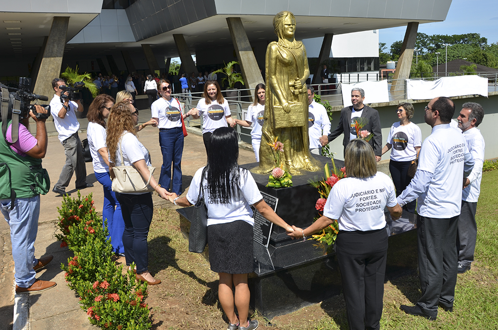 entrega_estatua_deusa_tjac_15